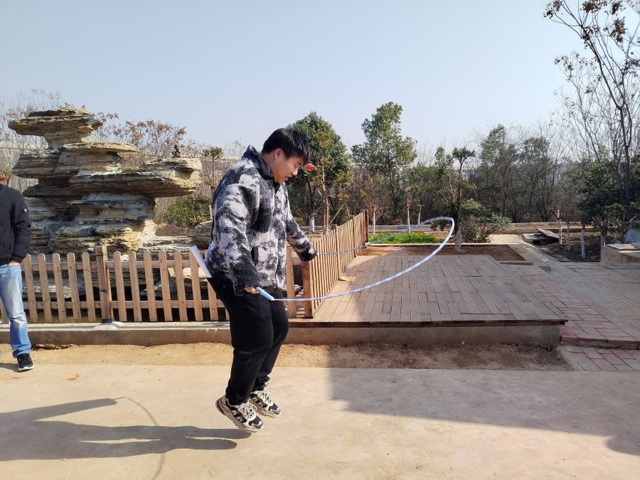 4跳绳